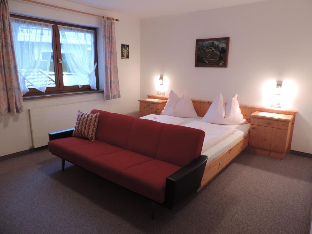 Ferienwohnung Johann Niedermoser Fieberbrunn Pokoj fotografie